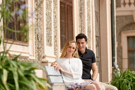 Rastatt Favorite Palace, Couple on a bench