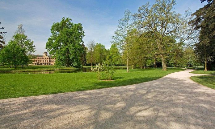 Schloss Favorite Rastatt, Blick in den Schlossgarten